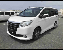 Toyota Noah 2015