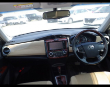 Toyota Corolla Axio 2014