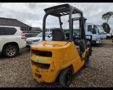 UNICARRIERS Fork  Lift 2016