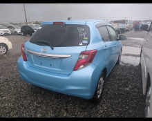 Toyota Vitz 2015