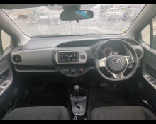 Toyota Vitz 2015