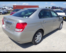 Toyota Corolla Axio 2012