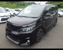 Toyota Voxy 2016