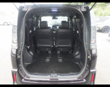 Toyota Voxy 2016