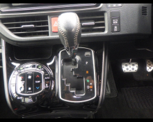 Toyota Voxy 2016