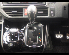 Toyota Voxy 2016