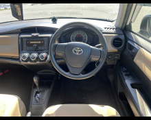 Toyota Corolla Axio 2014