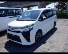 Toyota Voxy 2017