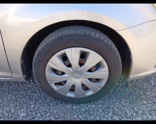 Toyota Corolla Axio 2012