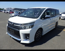 Toyota Voxy 2016