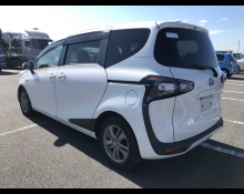 Toyota Sienta 2018