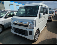 Nissan NV100 2020
