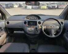 Toyota Sienta 2012