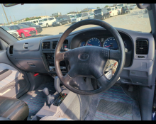 Toyota Hilux Sports Pickup 2000