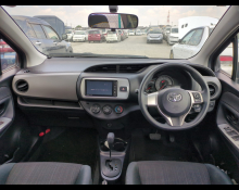 Toyota Vitz 2015