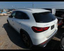 Mercedes-Benz GLA-class 2021