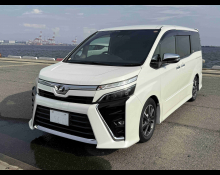 Toyota Voxy 2018