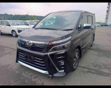 Toyota Voxy 2020