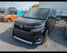Toyota Voxy 2014