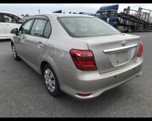 Toyota Corolla Axio 2015