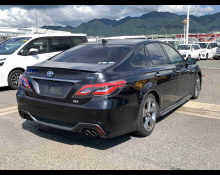 Toyota Crown Hybrid 2018