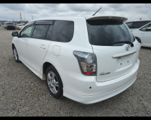 Toyota Corolla Fielder 2011