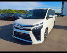 Toyota Voxy 2018