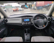 Toyota Corolla Axio 2013