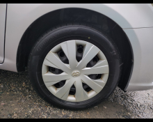 Toyota Corolla Axio 2013