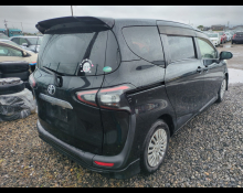 Toyota Sienta 2016
