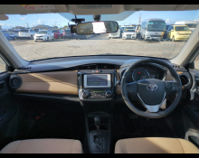 Toyota Corolla Axio 2013