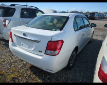 Toyota Corolla Axio 2013