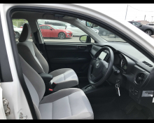 Toyota Corolla Axio 2016