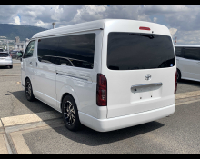 Toyota Hiace Wagon 2015