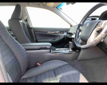 Toyota Crown Hybrid 2015