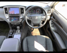 Toyota Crown Hybrid 2015