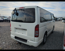 Toyota Regius Van 2009