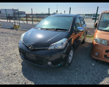 Toyota Vitz 2015