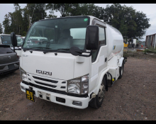 Isuzu Elf Truck 2015