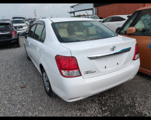 Toyota Corolla Axio 2012