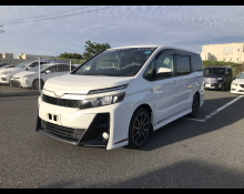 Toyota Voxy 2017