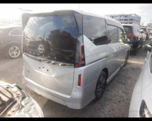 Nissan Serena 2023