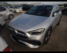 Mercedes Benz GLA-class 2022