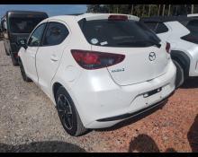 Mazda Mazda2 2023