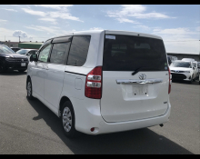 Toyota Noah 2014