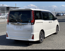 Toyota Noah 2017