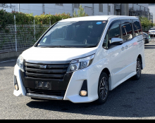 Toyota Noah 2017