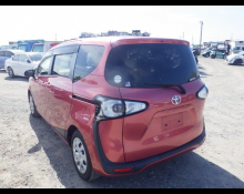 Toyota Sienta 2016