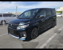 Toyota Voxy 2015