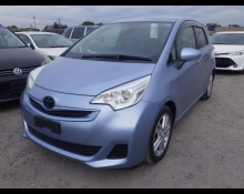 Toyota Ractis 2015